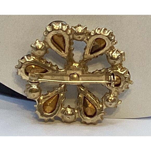 Rhinestone Vintage Brooch Pin Pear and Round Stones Round Flower 1.5in - Picture 3 of 5